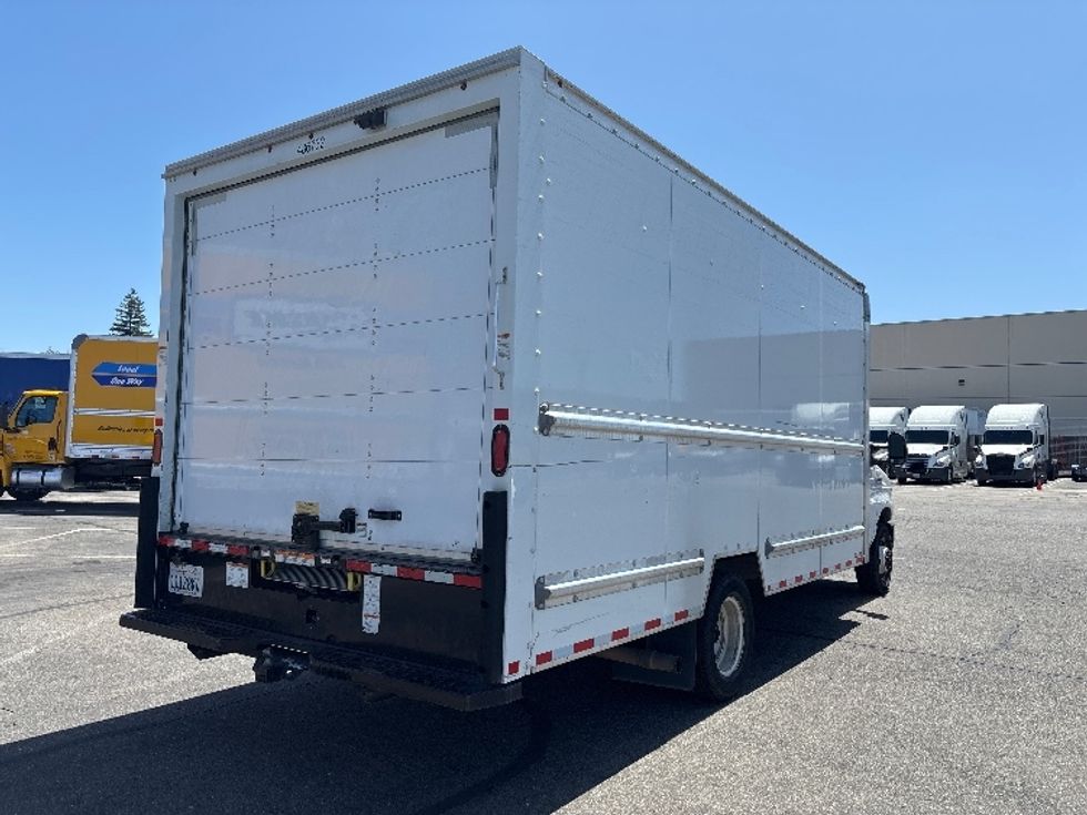 Light Duty Box Truck-Light and Medium Duty Trucks-Ford-2022-E350-West Sacramento-CA-130,407\n\t\tmiles-$ 26,250 - Image 13