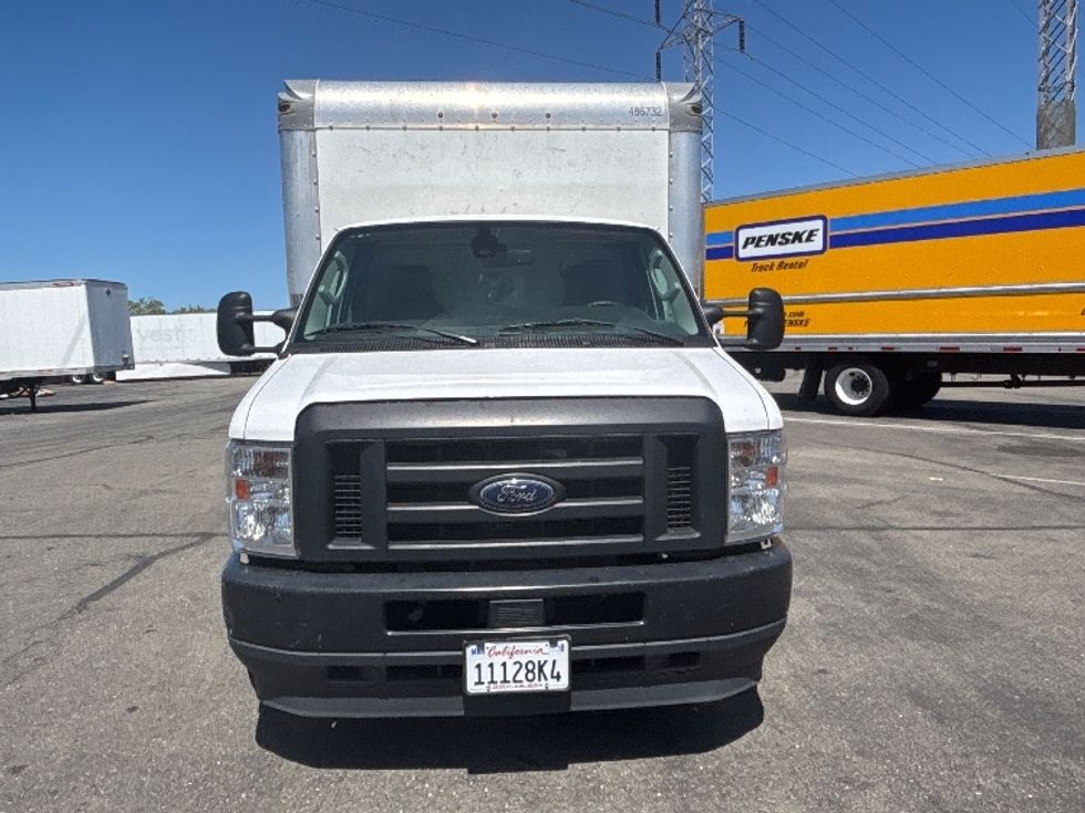 Light Duty Box Truck-Light and Medium Duty Trucks-Ford-2022-E350-West Sacramento-CA-130,407\n\t\tmiles-$ 26,250 - Image 2
