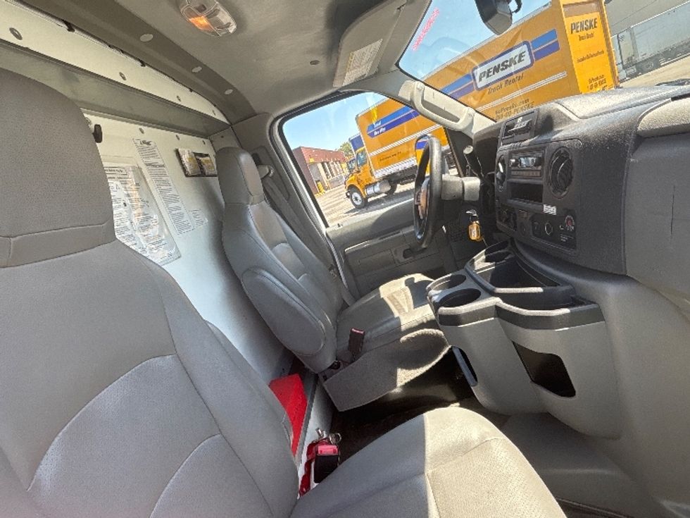 Light Duty Box Truck-Light and Medium Duty Trucks-Ford-2022-E350-West Sacramento-CA-130,407\n\t\tmiles-$ 26,250 - Image 22