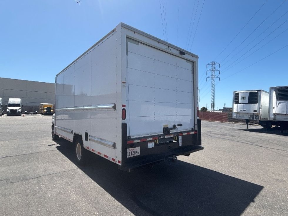Light Duty Box Truck-Light and Medium Duty Trucks-Ford-2022-E350-West Sacramento-CA-130,407\n\t\tmiles-$ 26,250 - Image 6