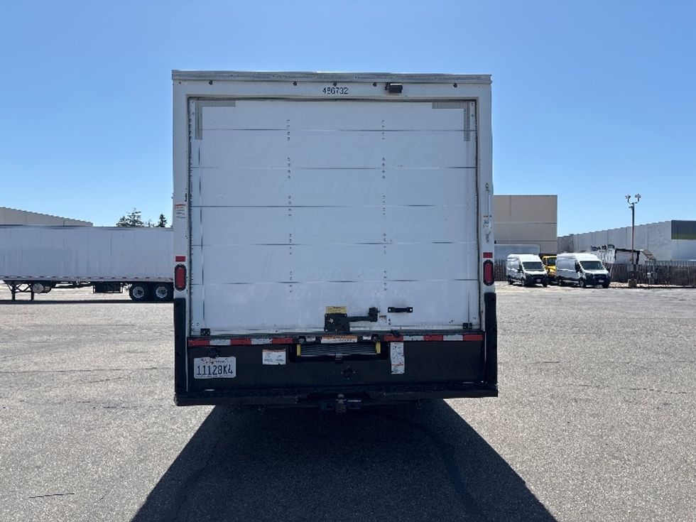Light Duty Box Truck-Light and Medium Duty Trucks-Ford-2022-E350-West Sacramento-CA-130,407\n\t\tmiles-$ 26,250 - Image 7