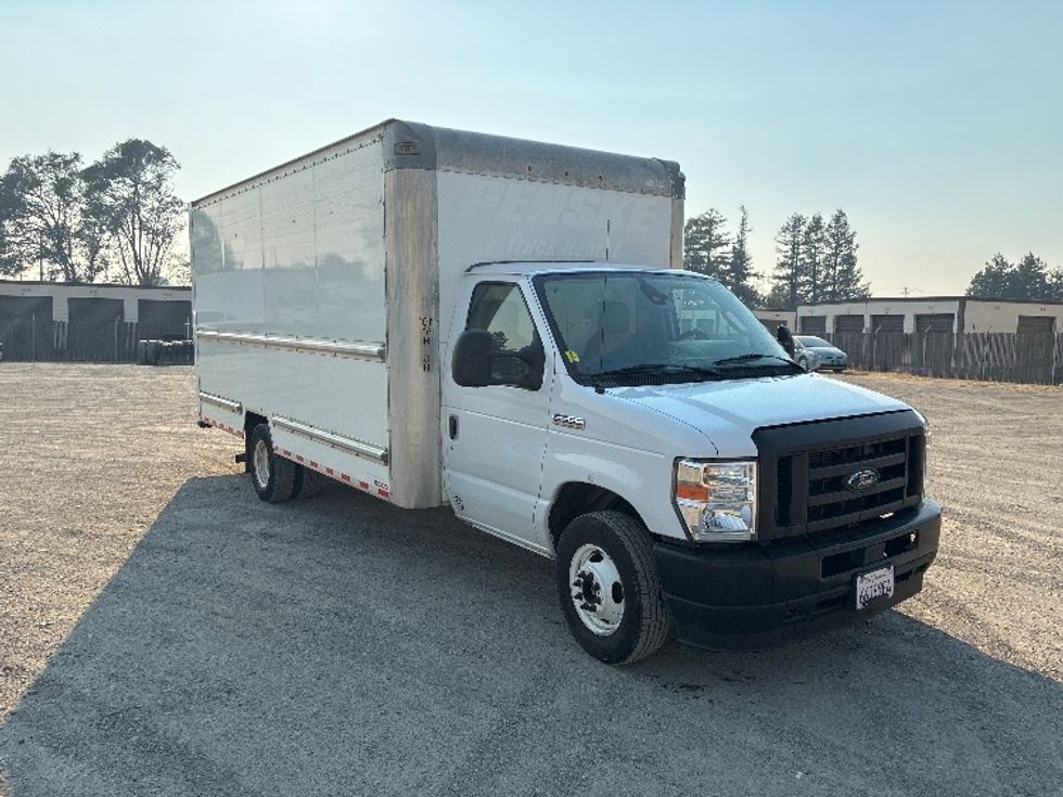 Light Duty Box Truck-Light and Medium Duty Trucks-Ford-2022-E350-West Sacramento-CA-170,663\n\t\tmiles-$ 18,500 - Image 1