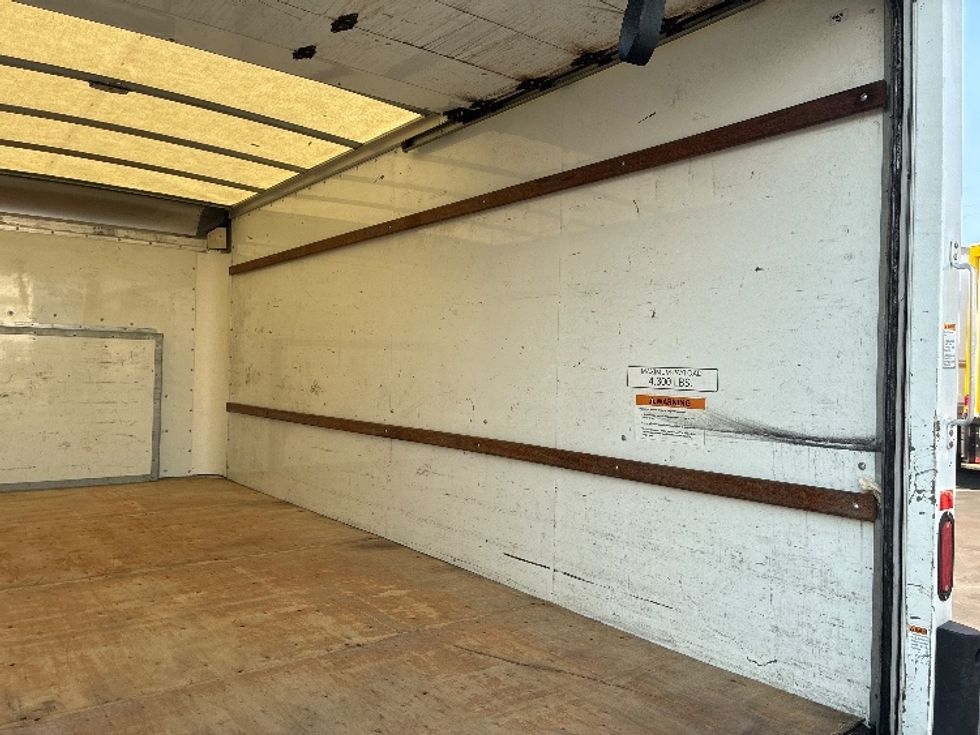 Light Duty Box Truck-Light and Medium Duty Trucks-Ford-2022-E350-West Sacramento-CA-170,663\n\t\tmiles-$ 18,500 - Image 10