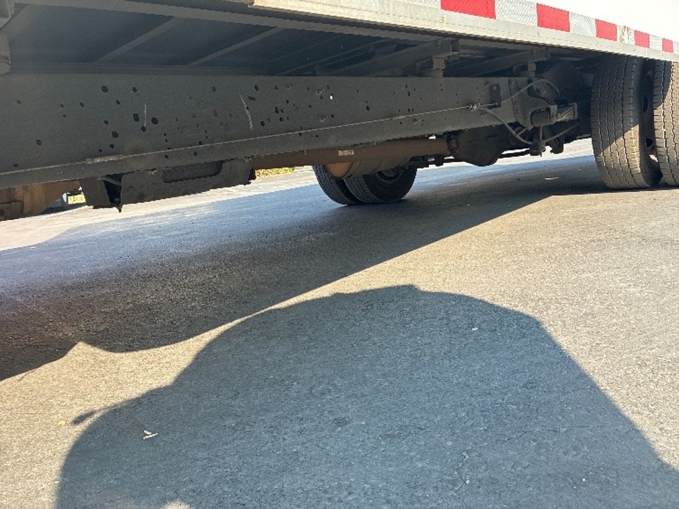 Light Duty Box Truck-Light and Medium Duty Trucks-Ford-2022-E350-West Sacramento-CA-170,663\n\t\tmiles-$ 18,500 - Image 5