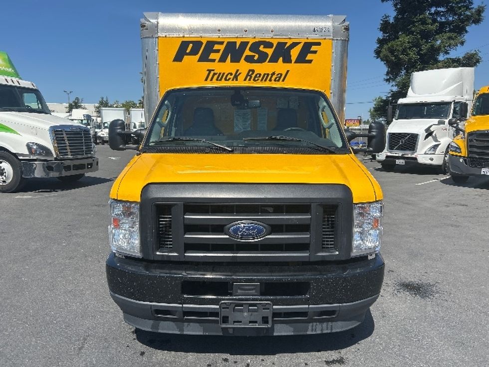 Light Duty Box Truck-Light and Medium Duty Trucks-Ford-2022-E350-West Sacramento-CA-71,066\n\t\tmiles-$ 32,000 - Image 2