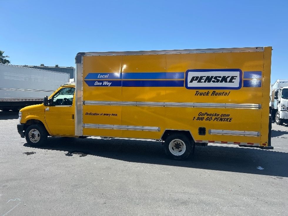 Light Duty Box Truck-Light and Medium Duty Trucks-Ford-2022-E350-West Sacramento-CA-71,066\n\t\tmiles-$ 32,000 - Image 4