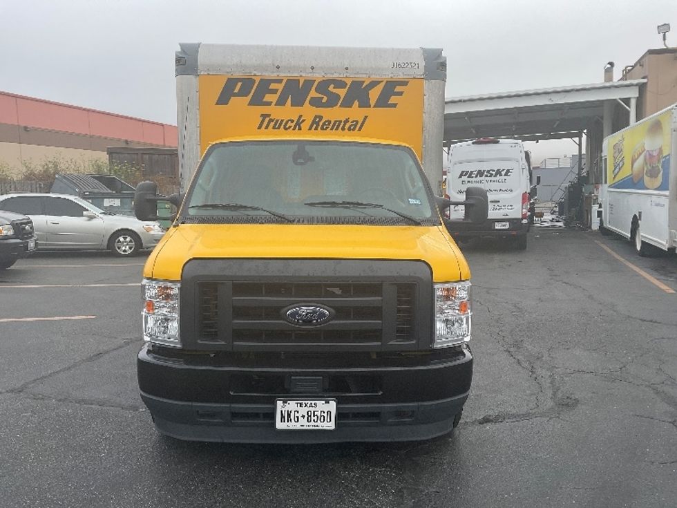 Light Duty Box Truck-Light and Medium Duty Trucks-Ford-2022-E350-West Sacramento-CA-81,736\n\t\tmiles-$ 29,750 - Image 2