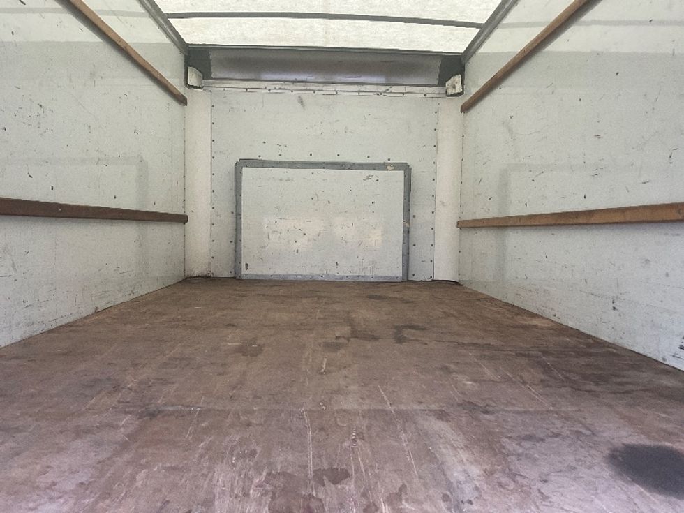Light Duty Box Truck-Light and Medium Duty Trucks-Ford-2022-E350-West Sacramento-CA-81,736\n\t\tmiles-$ 29,750 - Image 8