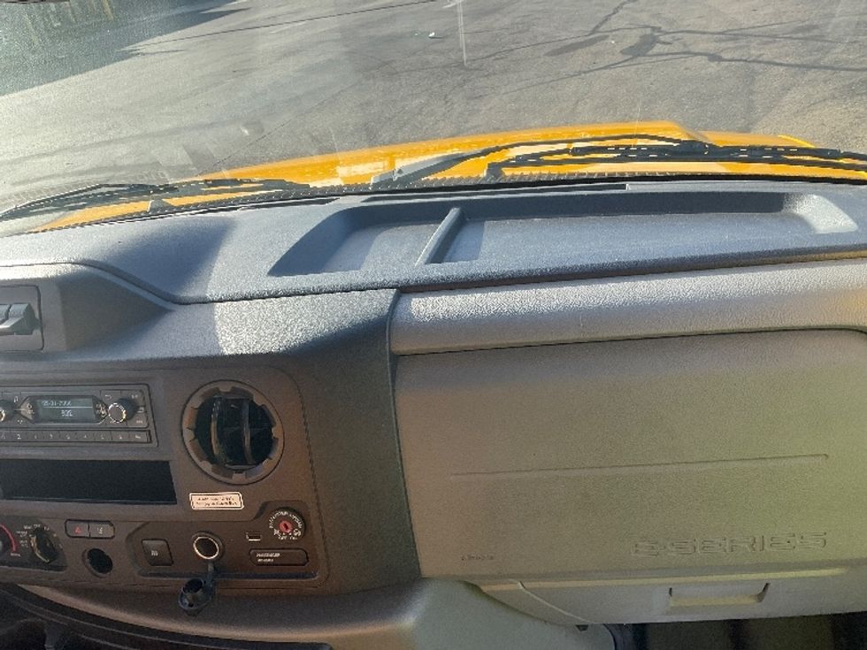 Light Duty Box Truck-Light and Medium Duty Trucks-Ford-2022-E350-West Sacramento-CA-87,562\n\t\tmiles-$ 30,750 - Image 20
