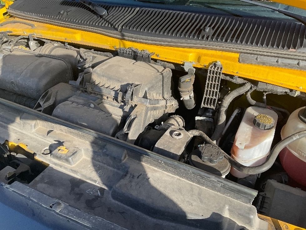 Light Duty Box Truck-Light and Medium Duty Trucks-Ford-2022-E350-West Sacramento-CA-87,562\n\t\tmiles-$ 30,750 - Image 23