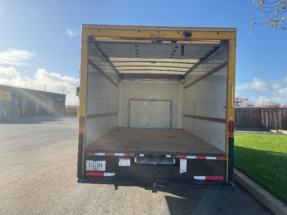 Light Duty Box Truck-Light and Medium Duty Trucks-Ford-2022-E350-West Sacramento-CA-87,562\n\t\tmiles-$ 30,750 - Image 8