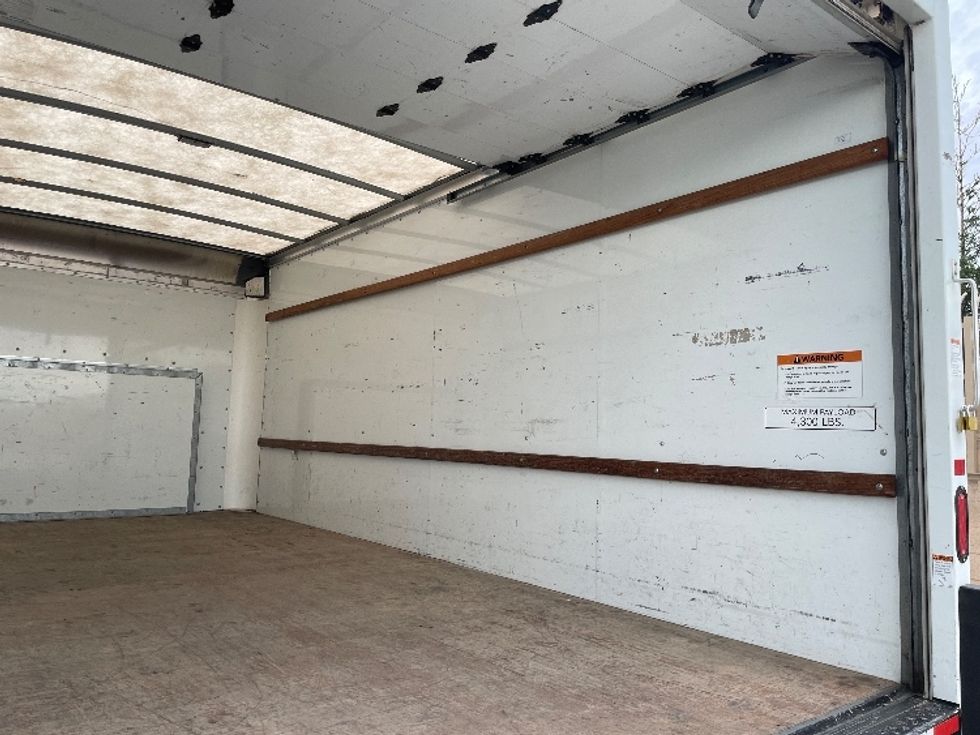 Light Duty Box Truck-Light and Medium Duty Trucks-Ford-2022-E350-West Sacramento-CA-88,821\n\t\tmiles-$ 33,750 - Image 10