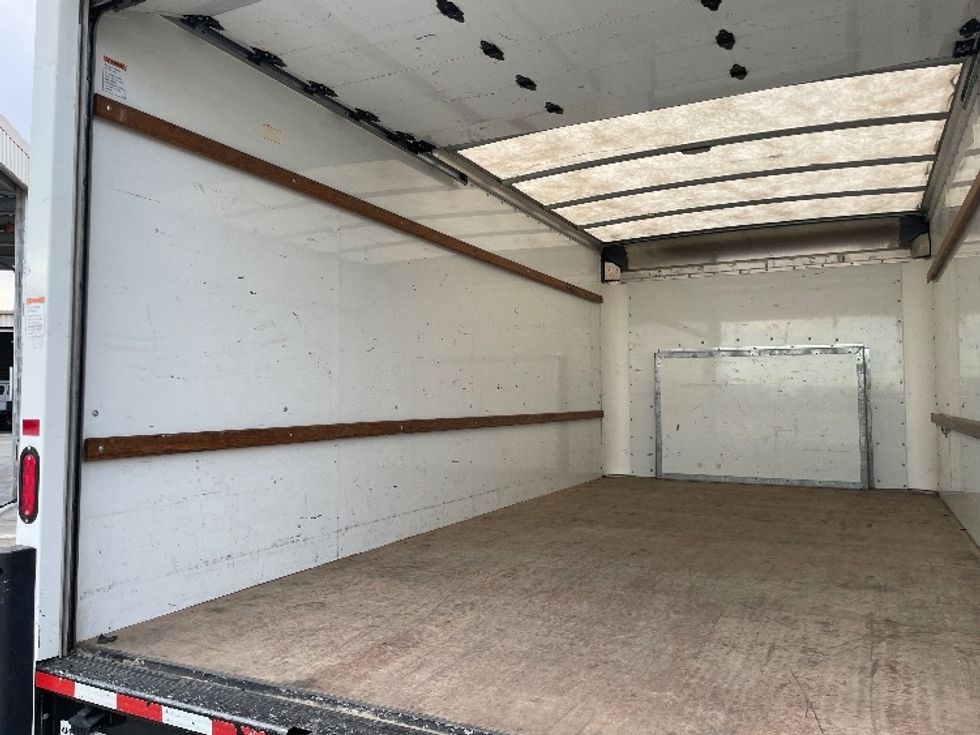 Light Duty Box Truck-Light and Medium Duty Trucks-Ford-2022-E350-West Sacramento-CA-88,821\n\t\tmiles-$ 33,750 - Image 9