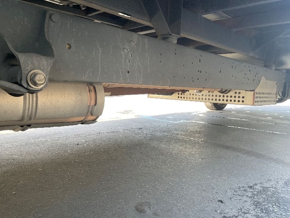 Light Duty Box Truck-Light and Medium Duty Trucks-Ford-2022-E350-West Sacramento-CA-99,511\n\t\tmiles-$ 29,250 - Image 14