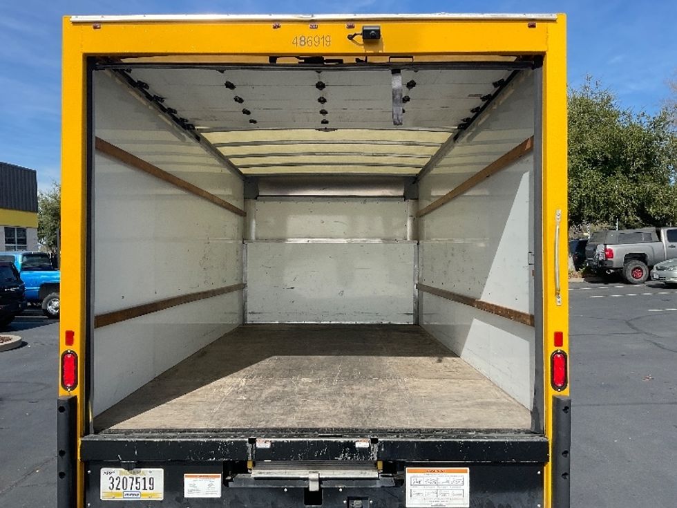 Light Duty Box Truck-Light and Medium Duty Trucks-Ford-2022-E350-West Sacramento-CA-99,511\n\t\tmiles-$ 29,250 - Image 8