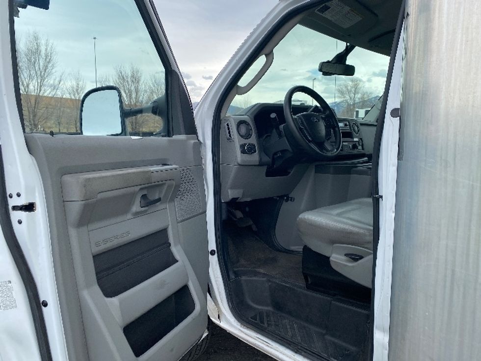 Light Duty Box Truck-Light and Medium Duty Trucks-Ford-2022-E350-West Valley City-UT-39,861\n\t\tmiles-$ 44,500 - Image 16
