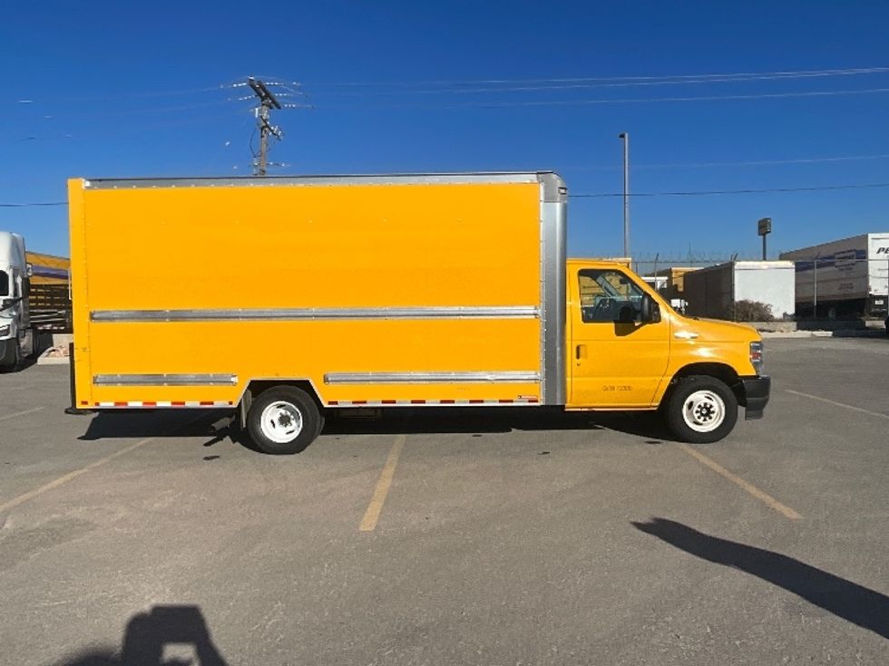 Light Duty Box Truck-Light and Medium Duty Trucks-Ford-2022-E350-West Valley City-UT-90,262\n\t\tmiles-$ 30,500 - Image 15