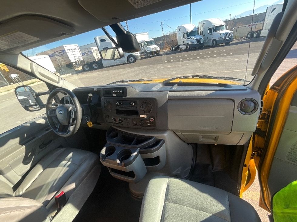Light Duty Box Truck-Light and Medium Duty Trucks-Ford-2022-E350-West Valley City-UT-90,262\n\t\tmiles-$ 30,500 - Image 21