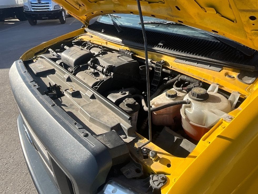 Light Duty Box Truck-Light and Medium Duty Trucks-Ford-2022-E350-West Valley City-UT-90,262\n\t\tmiles-$ 30,500 - Image 24