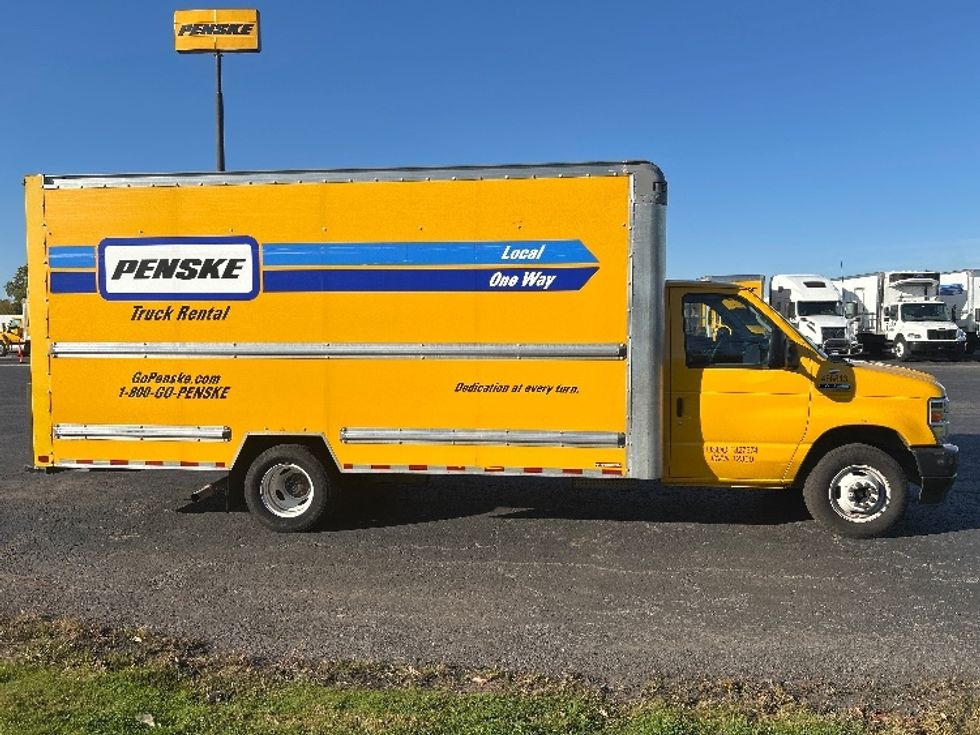 Light Duty Box Truck-Light and Medium Duty Trucks-Ford-2022-E350-White Deer-PA-107,080\n\t\tmiles-$ 25,000 - Image 15