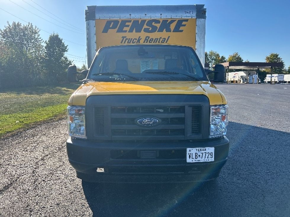 Light Duty Box Truck-Light and Medium Duty Trucks-Ford-2022-E350-White Deer-PA-107,080\n\t\tmiles-$ 25,000 - Image 2