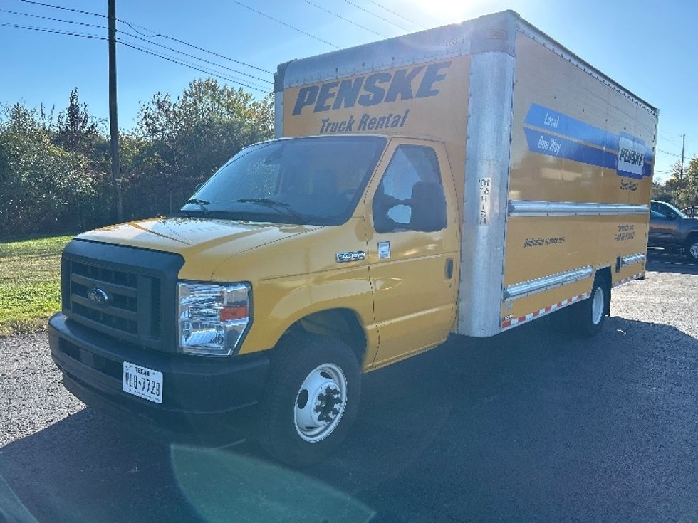 Light Duty Box Truck-Light and Medium Duty Trucks-Ford-2022-E350-White Deer-PA-107,080\n\t\tmiles-$ 25,000 - Image 3