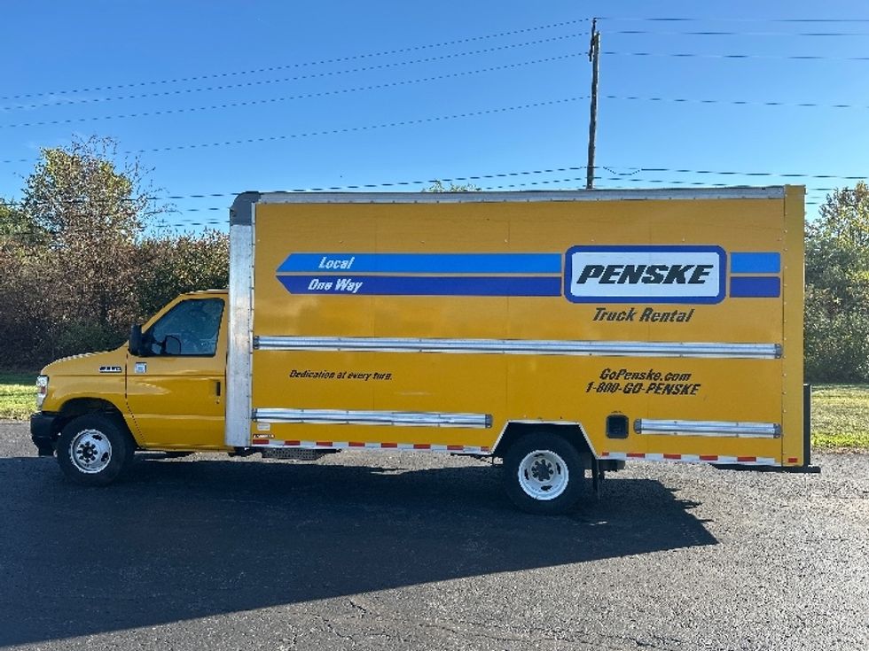 Light Duty Box Truck-Light and Medium Duty Trucks-Ford-2022-E350-White Deer-PA-107,080\n\t\tmiles-$ 25,000 - Image 4