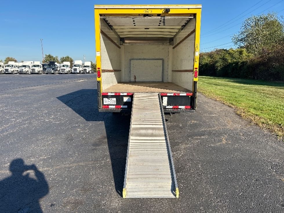 Light Duty Box Truck-Light and Medium Duty Trucks-Ford-2022-E350-White Deer-PA-107,080\n\t\tmiles-$ 25,000 - Image 9