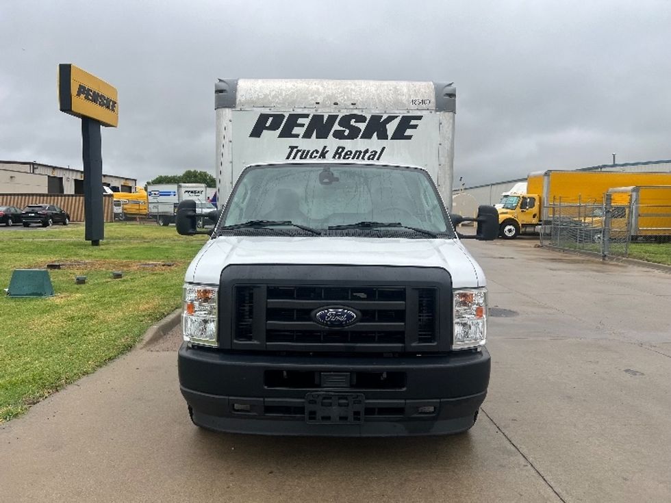 Light Duty Box Truck-Light and Medium Duty Trucks-Ford-2022-E350-Wichita-KS-104,702\n\t\tmiles-$ 35,250 - Image 2