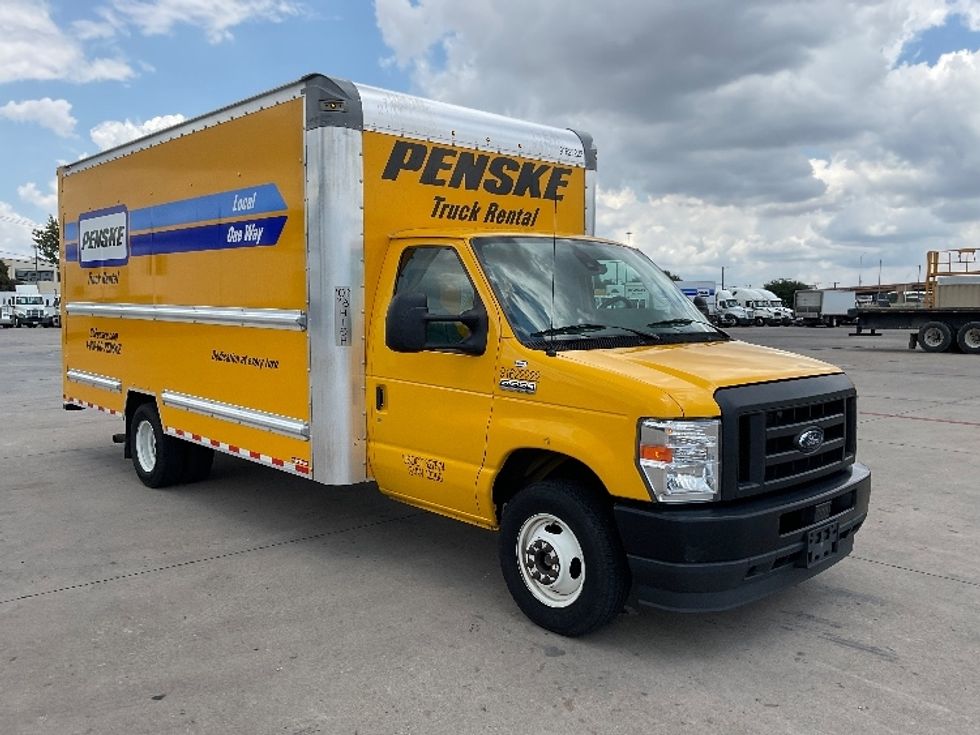 Light Duty Box Truck-Light and Medium Duty Trucks-Ford-2022-E350-Wichita-KS-126,164\n\t\tmiles-$ 24,750 - Image 1