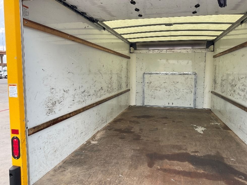 Light Duty Box Truck-Light and Medium Duty Trucks-Ford-2022-E350-Wichita-KS-126,164\n\t\tmiles-$ 24,750 - Image 11