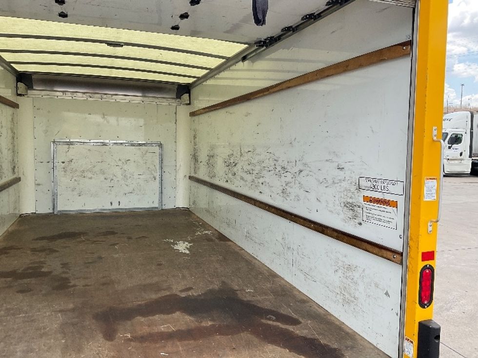 Light Duty Box Truck-Light and Medium Duty Trucks-Ford-2022-E350-Wichita-KS-126,164\n\t\tmiles-$ 24,750 - Image 12