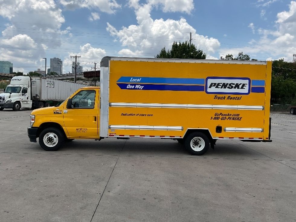 Light Duty Box Truck-Light and Medium Duty Trucks-Ford-2022-E350-Wichita-KS-126,164\n\t\tmiles-$ 24,750 - Image 4