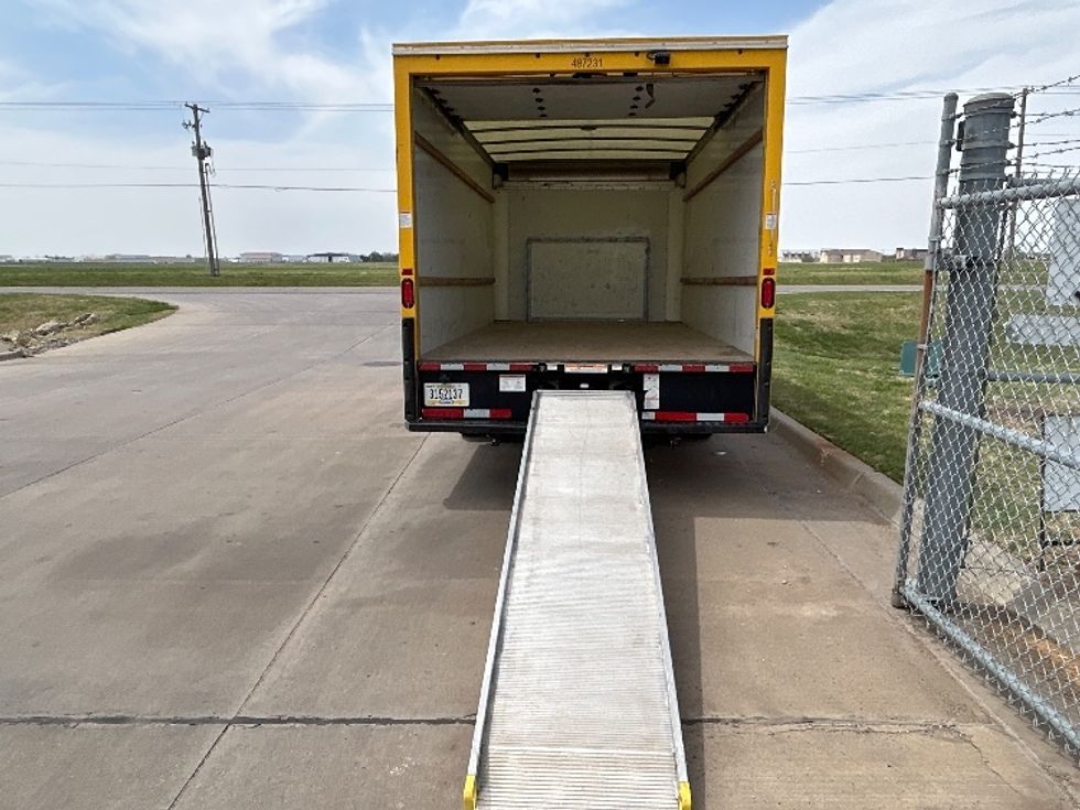 Light Duty Box Truck-Light and Medium Duty Trucks-Ford-2022-E350-Wichita-KS-65,144\n\t\tmiles-$ 31,250 - Image 9