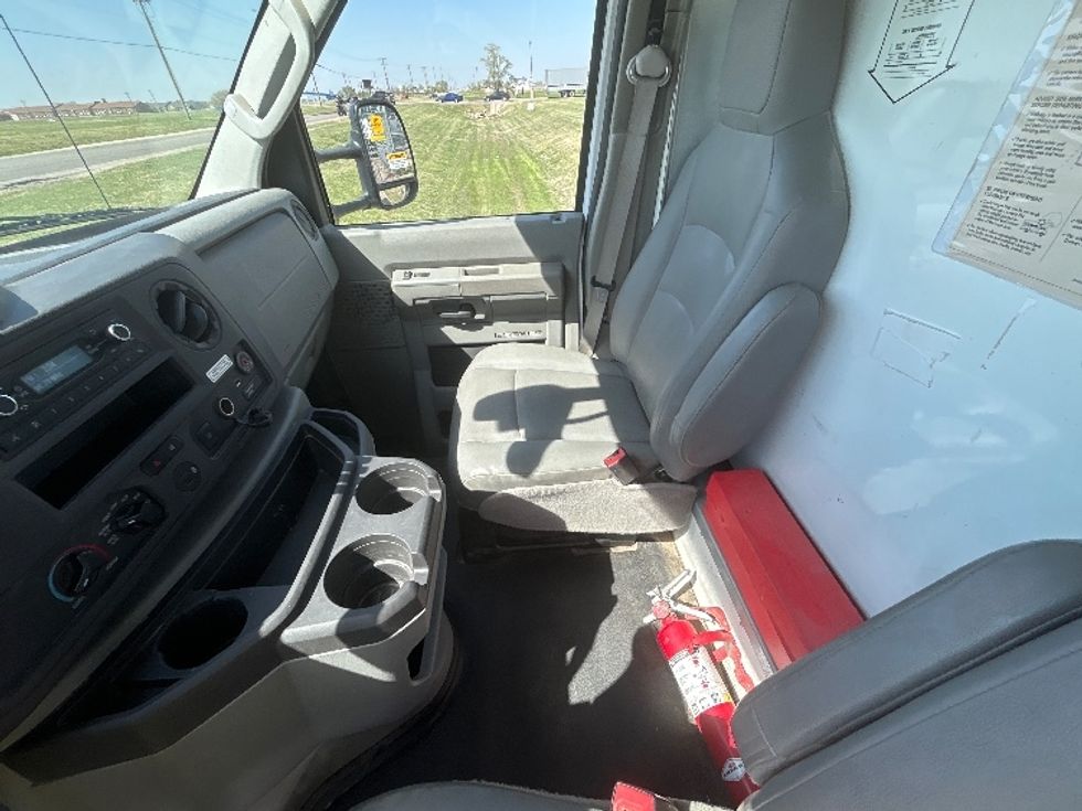 Light Duty Box Truck-Light and Medium Duty Trucks-Ford-2022-E350-Wichita-KS-71,541\n\t\tmiles-$ 35,000 - Image 17