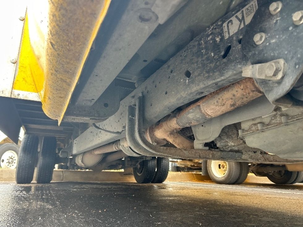 Light Duty Box Truck-Light and Medium Duty Trucks-Ford-2022-E350-Wichita-KS-91,858\n\t\tmiles-$ 28,750 - Image 14