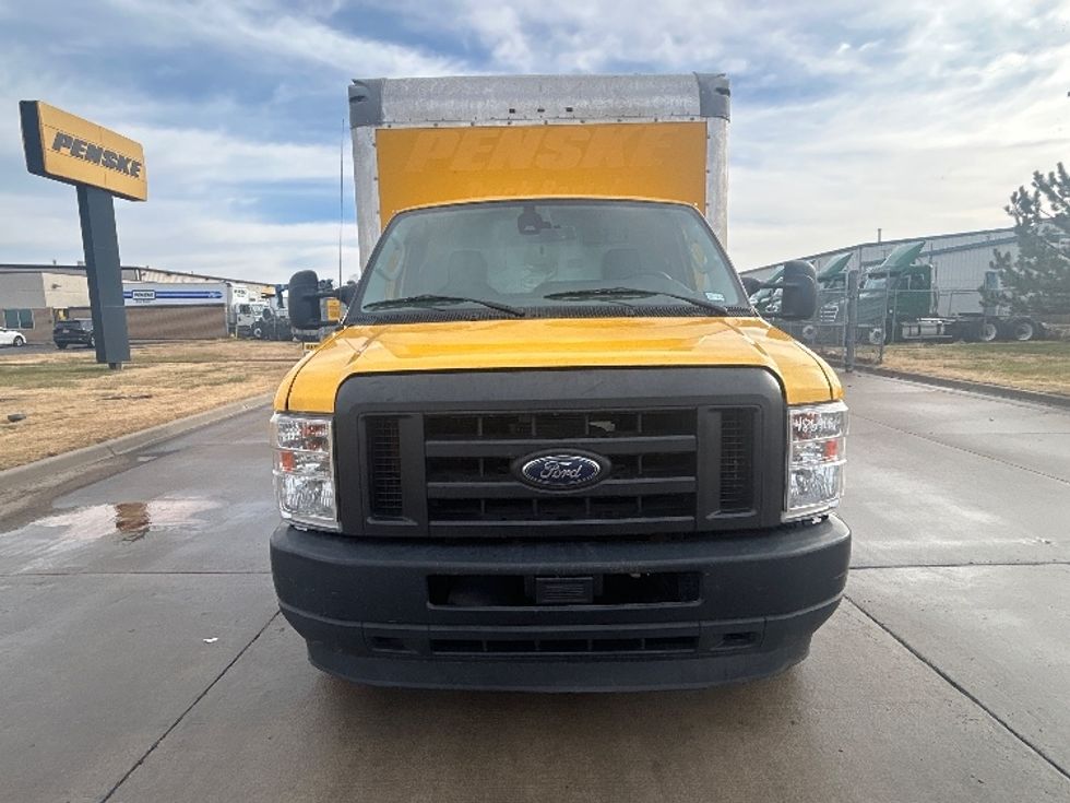 Light Duty Box Truck-Light and Medium Duty Trucks-Ford-2022-E350-Wichita-KS-91,858\n\t\tmiles-$ 28,750 - Image 2