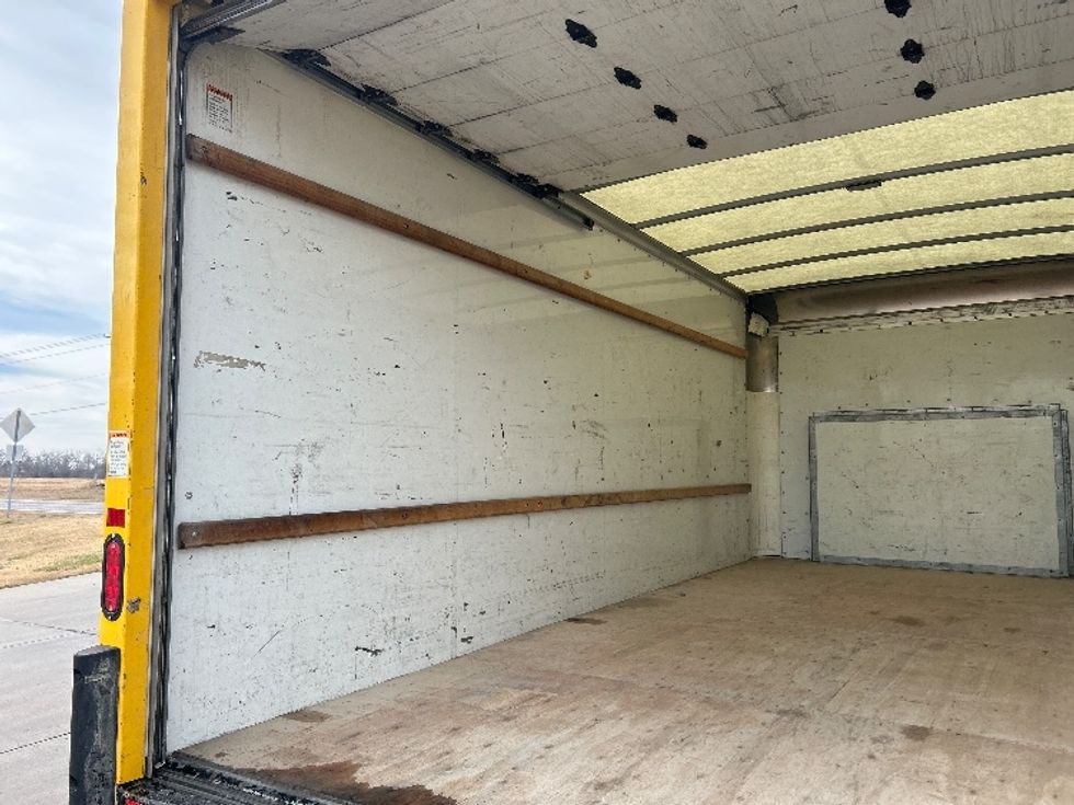Light Duty Box Truck-Light and Medium Duty Trucks-Ford-2022-E350-Wichita-KS-97,626\n\t\tmiles-$ 27,500 - Image 10