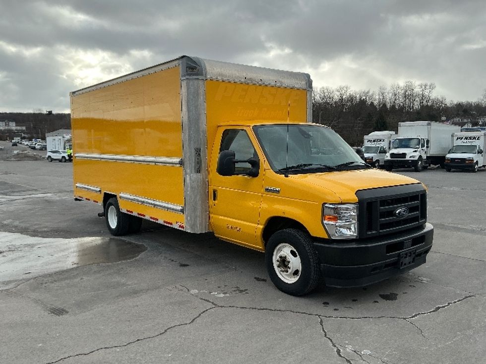 Light Duty Box Truck-Light and Medium Duty Trucks-Ford-2022-E350-Wilkes Barre-PA-89,753\n\t\tmiles-$ 28,250 - Image 1