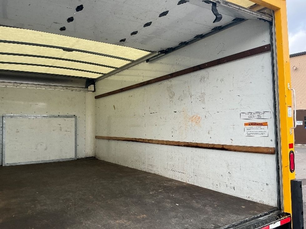 Light Duty Box Truck-Light and Medium Duty Trucks-Ford-2022-E350-Wilkes Barre-PA-89,753\n\t\tmiles-$ 28,250 - Image 12
