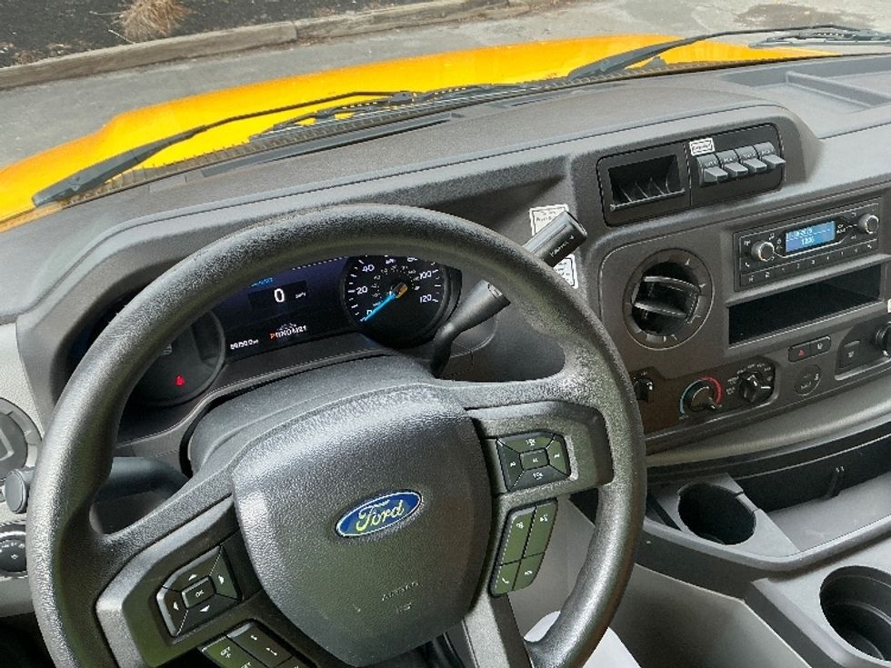 Light Duty Box Truck-Light and Medium Duty Trucks-Ford-2022-E350-Wilkes Barre-PA-89,753\n\t\tmiles-$ 28,250 - Image 18
