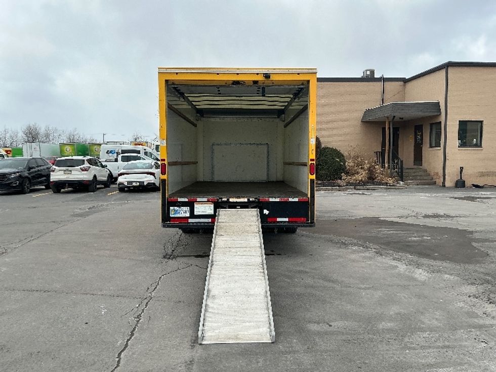 Light Duty Box Truck-Light and Medium Duty Trucks-Ford-2022-E350-Wilkes Barre-PA-89,753\n\t\tmiles-$ 28,250 - Image 9