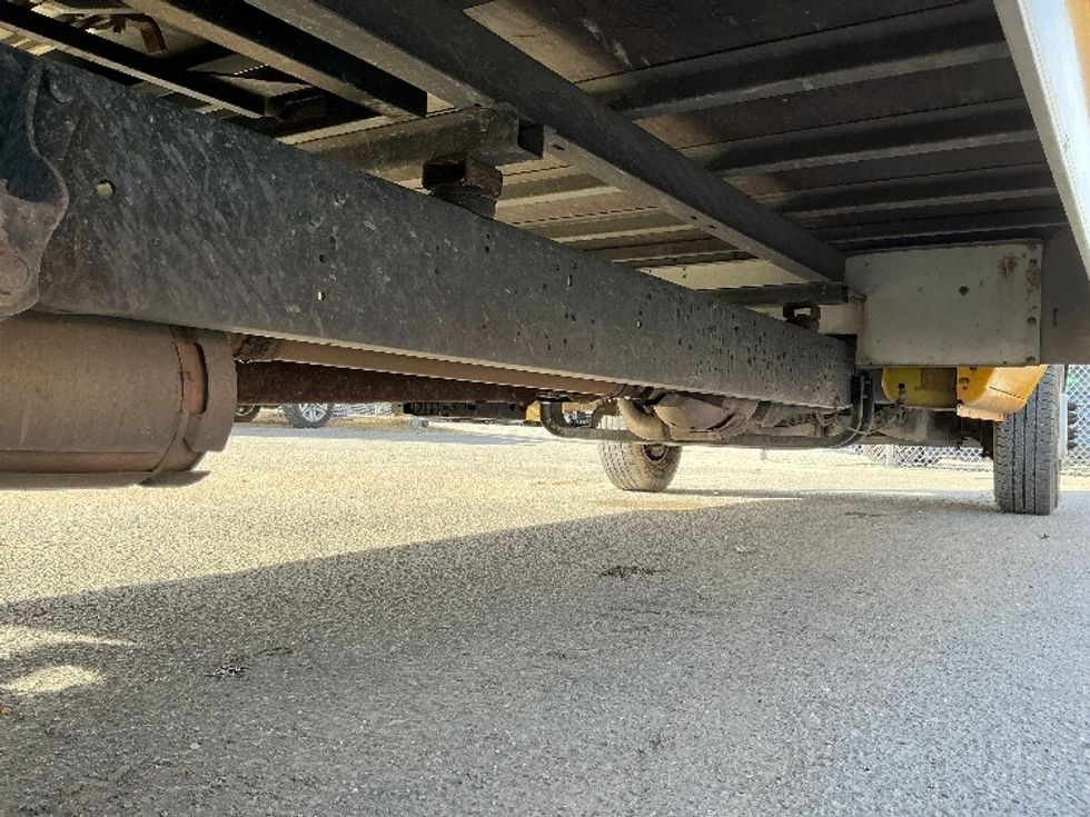 Light Duty Box Truck-Light and Medium Duty Trucks-Ford-2022-E350-Wilmington-NC-93,747\n\t\tmiles-$ 30,500 - Image 14