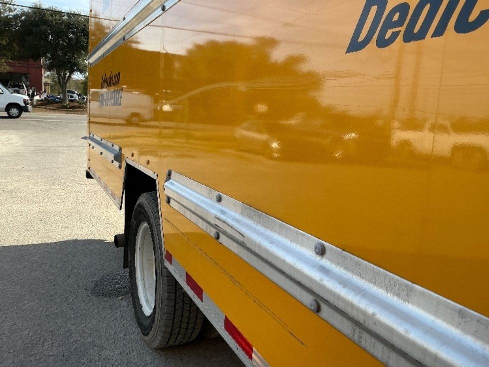 Light Duty Box Truck-Light and Medium Duty Trucks-Ford-2022-E350-Wilmington-NC-93,747\n\t\tmiles-$ 30,500 - Image 26