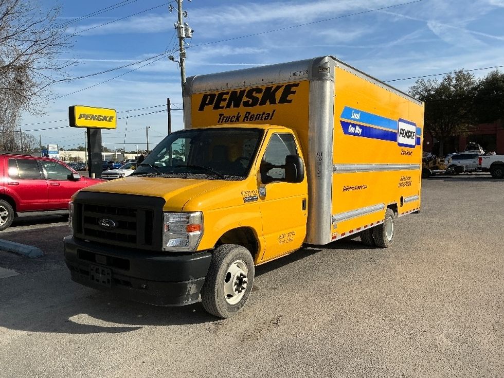 Light Duty Box Truck-Light and Medium Duty Trucks-Ford-2022-E350-Wilmington-NC-93,747\n\t\tmiles-$ 30,500 - Image 3