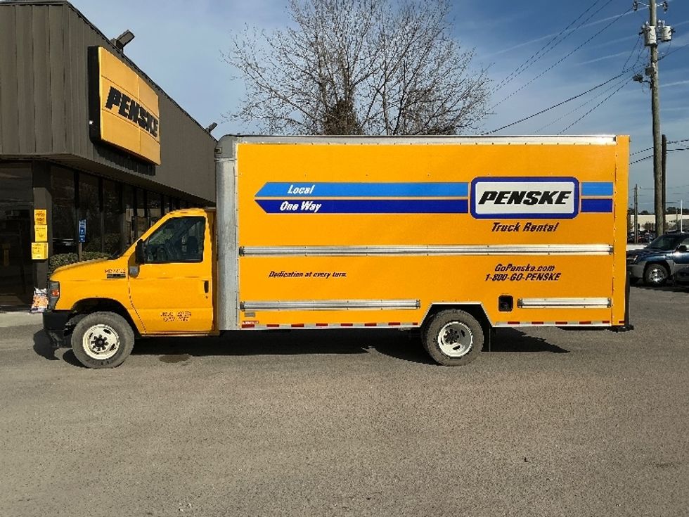 Light Duty Box Truck-Light and Medium Duty Trucks-Ford-2022-E350-Wilmington-NC-93,747\n\t\tmiles-$ 30,500 - Image 4