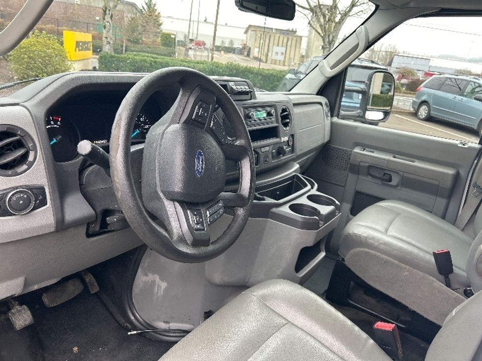 Light Duty Box Truck-Light and Medium Duty Trucks-Ford-2022-E350-Wilsonville-OR-99,772\n\t\tmiles-$ 32,250 - Image 17