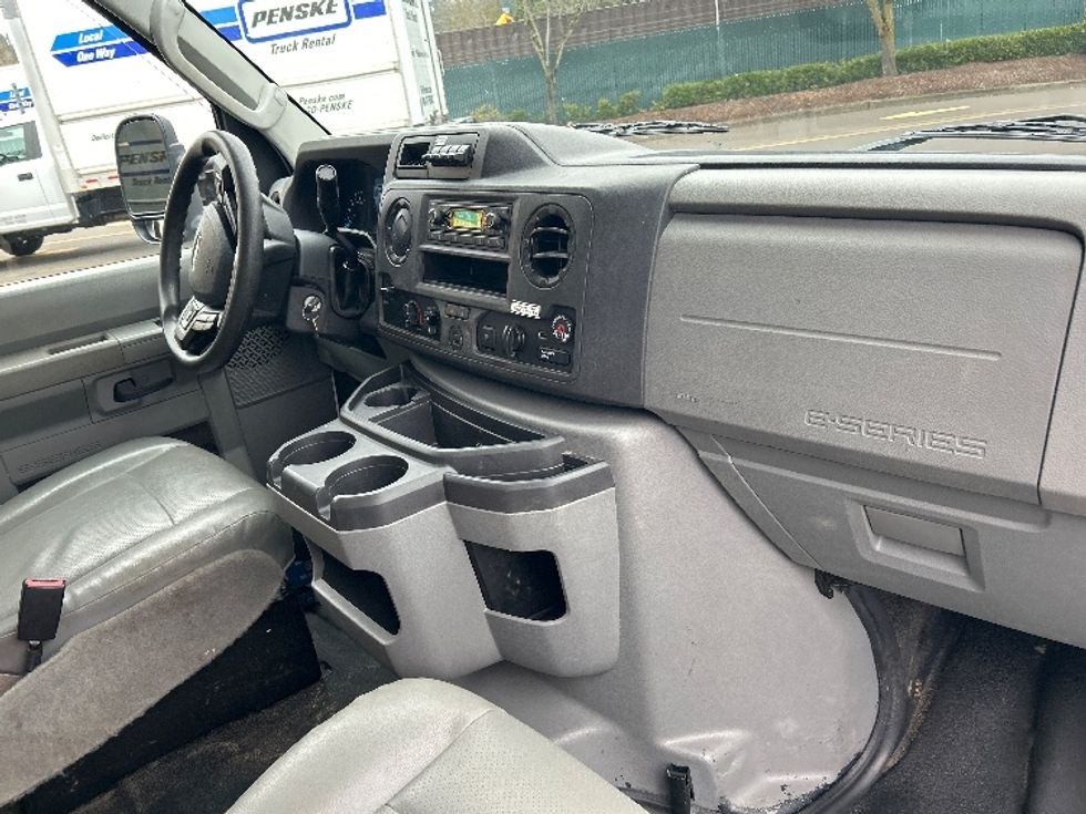 Light Duty Box Truck-Light and Medium Duty Trucks-Ford-2022-E350-Wilsonville-OR-99,772\n\t\tmiles-$ 32,250 - Image 21
