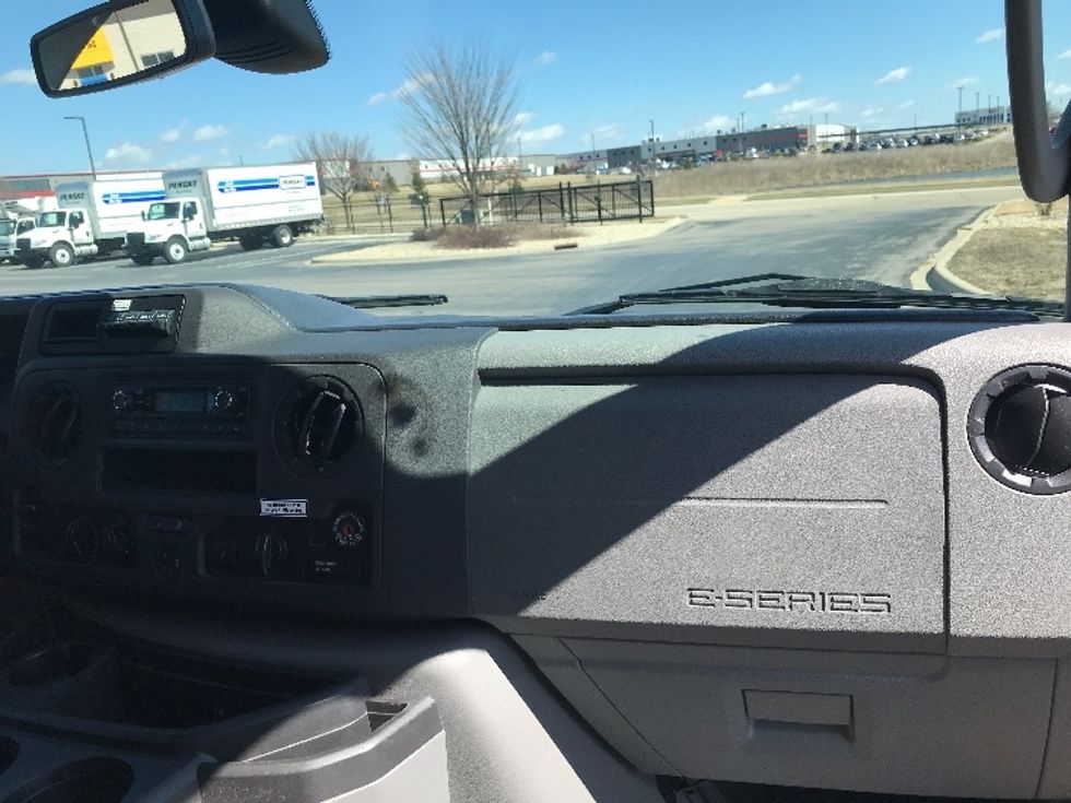 Light Duty Box Truck-Light and Medium Duty Trucks-Ford-2022-E350-Windsor-WI-104,275\n\t\tmiles-$ 26,500 - Image 21