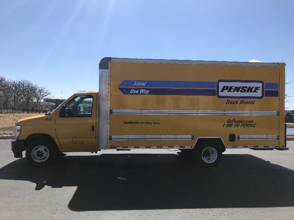 2022 Ford E-350 photo 4